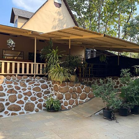 Chikoo Farm Inn Bangalore Exterior foto